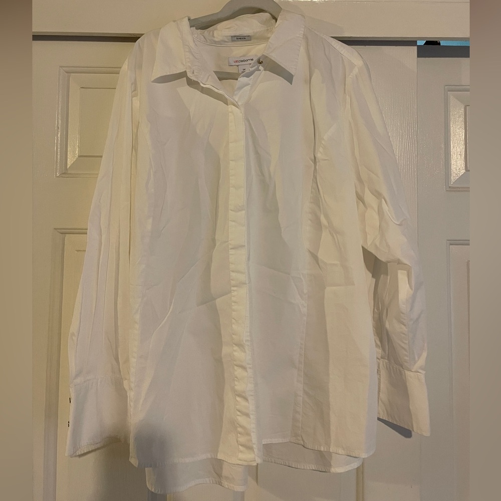 Liz Claiborne Stretch White Button Down Longsleeve